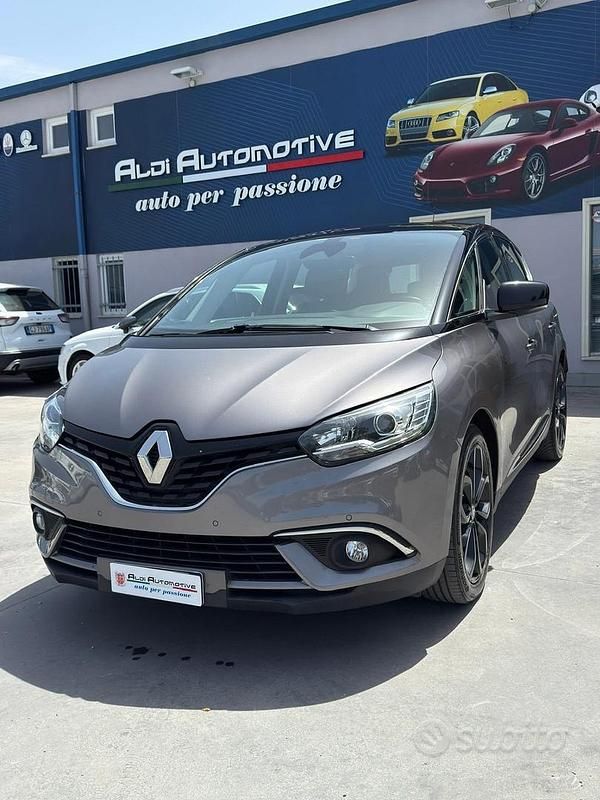 Usata Renault Scénic IV Intens 110 CV (80 kW) 2018 Marrone Monovolume