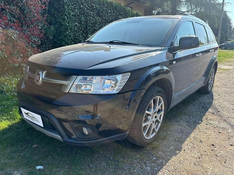 Usata Fiat Freemont Lounge 170 CV (125 kW) 2015 Nero SUV