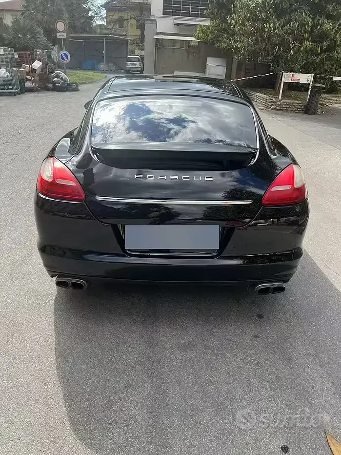 Usata Porsche Panamera 300 CV (220 kW) 2012 Nero Utilitaria