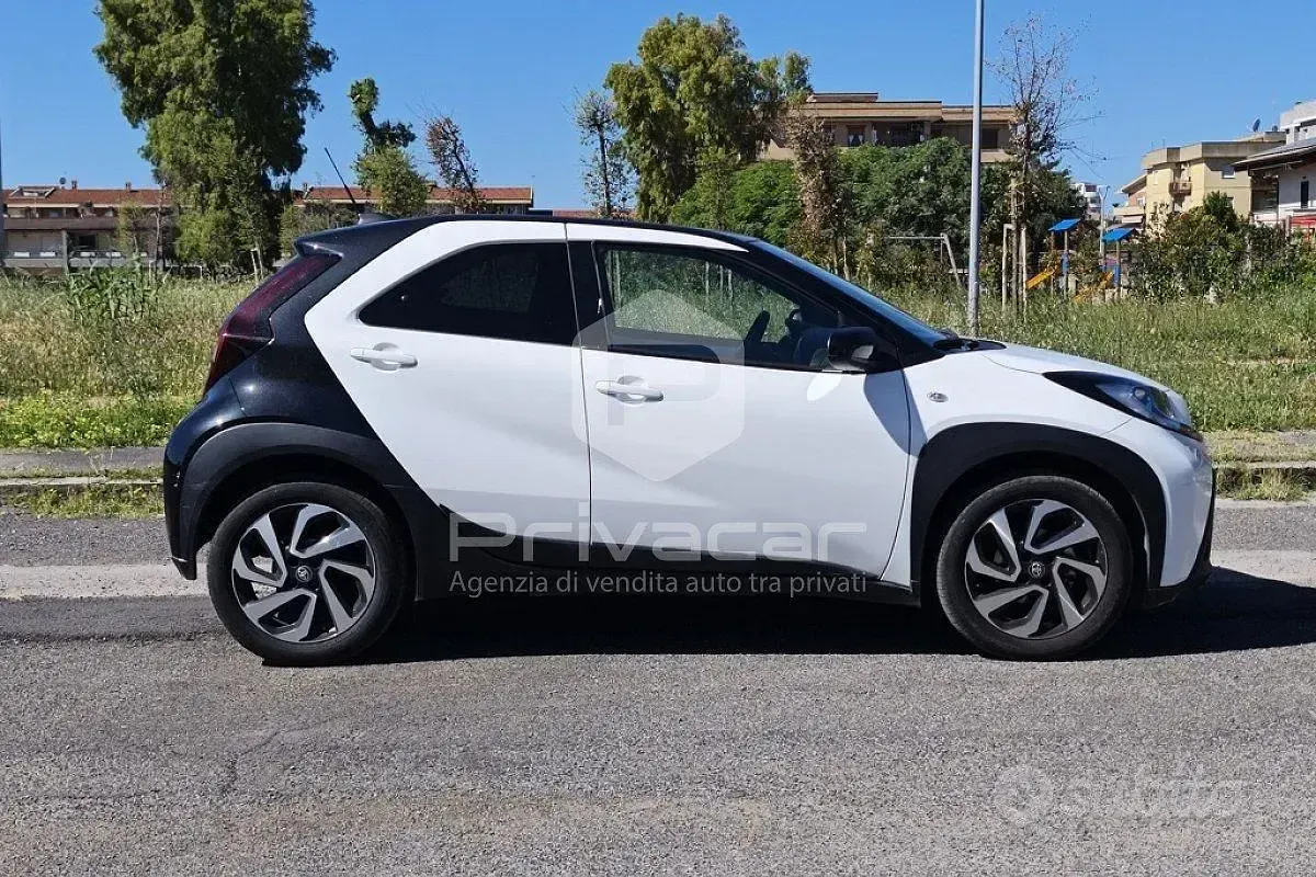 Usata Toyota Aygo X Trend 72 CV (52 kW) 2024 Nero SUV