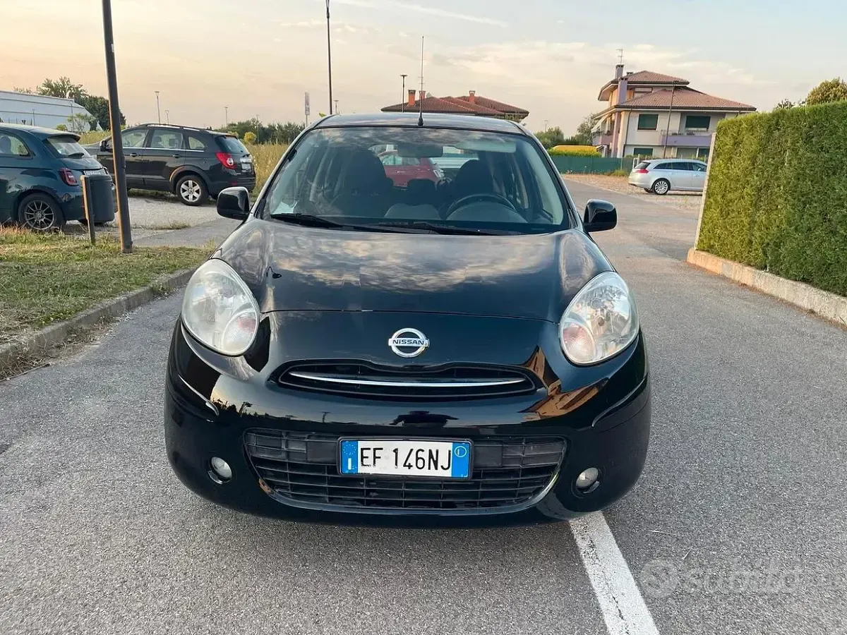 Usata Nissan Micra Acenta 80 CV (58 kW) 2011 Nero Utilitaria