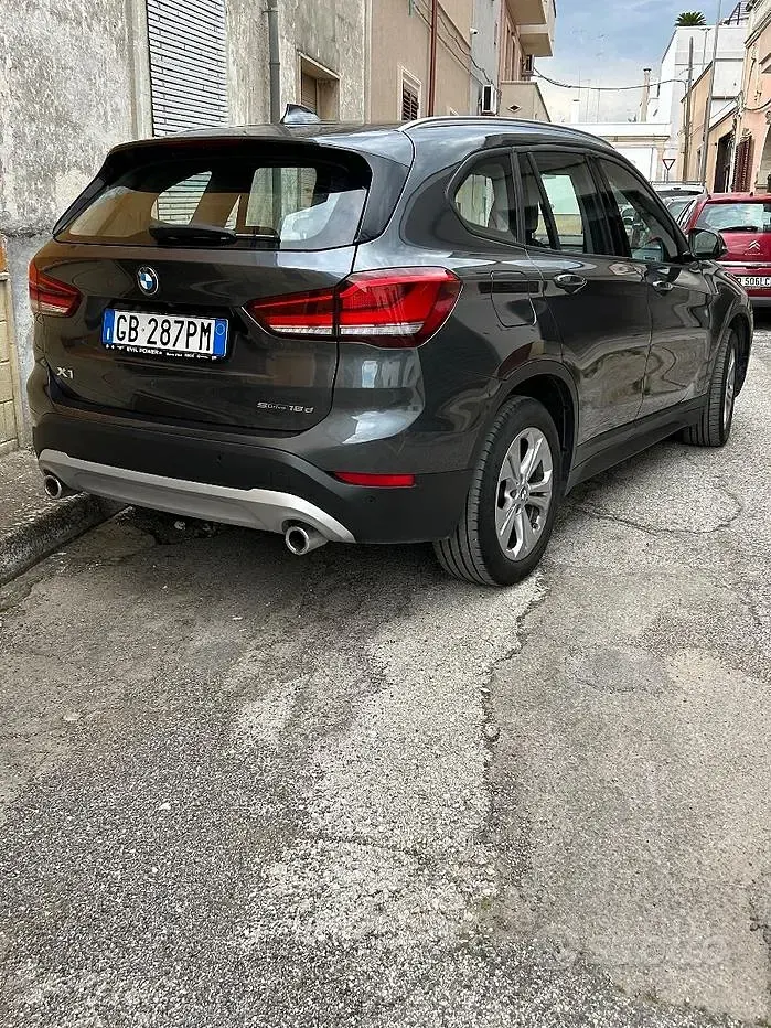 Usata BMW X1 150 CV (110 kW) 2021 Grigio SUV