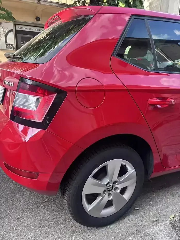 Usata Skoda Fabia 75 CV (55 kW) 2019 Rosso Utilitaria