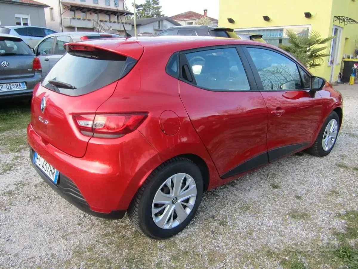 Usata Renault Clio IV 73 CV (53 kW) 2016 Rosso Berlina