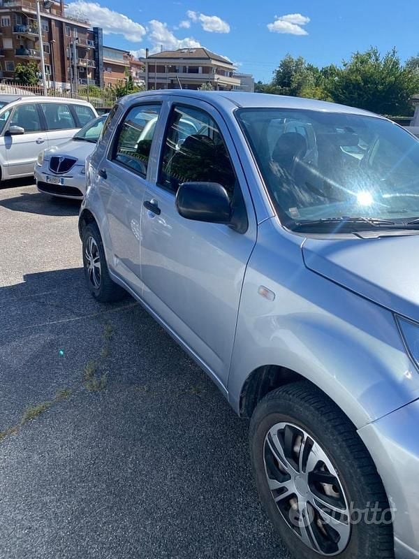 Usata Daihatsu Terios HIRO 105 CV (77 kW) 2009 Argento SUV