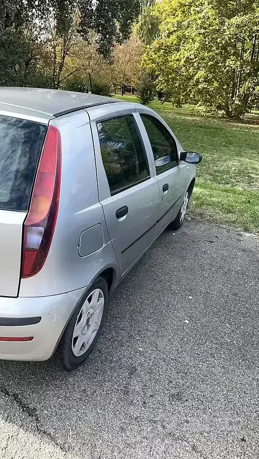 Usata Fiat Punto 60 CV (44 kW) 2006 Grigio Utilitaria