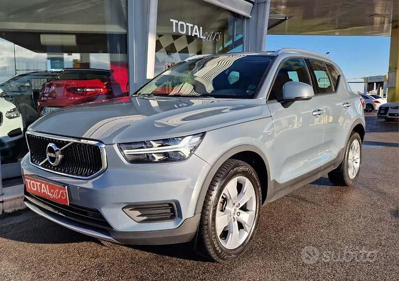 Usata Volvo XC40 Business Edition 163 CV (119 kW) 2019 Grigio pastello SUV