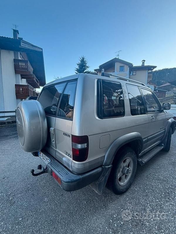 Usata Isuzu Trooper 160 CV (117 kW) 2000 SUV