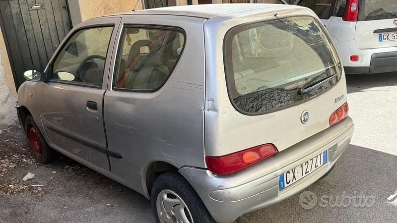 Occasion Fiat 600 Active 54 ch (39 kW) 2005 Gris Citadine