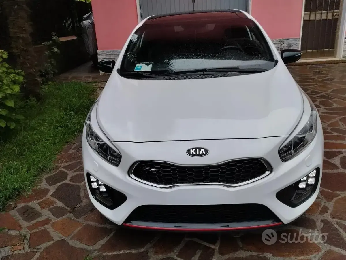 Usata Kia Ceed GT 204 CV (150 kW) 2013 Bianco Utilitaria