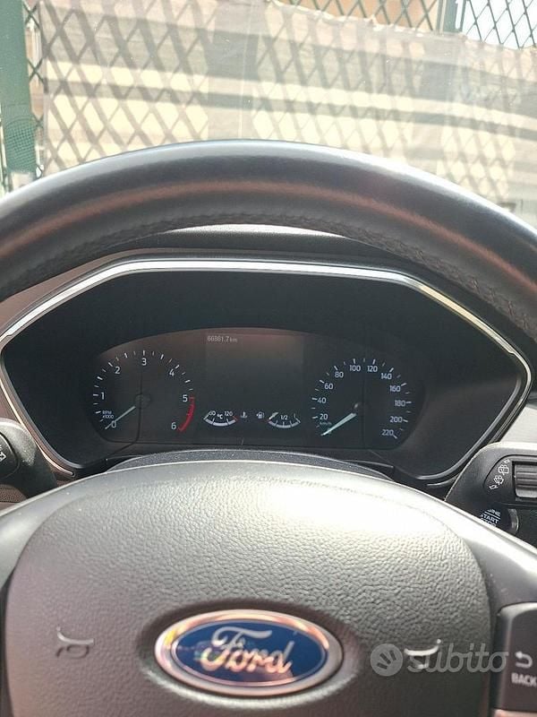 Usata Ford Kuga Titanium 120 CV (88 kW) 2020 Grigio SUV