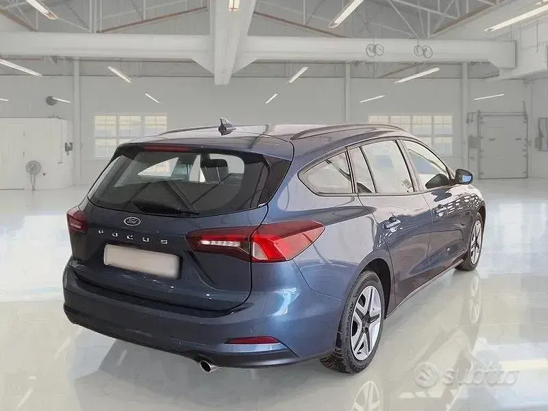 Usata Ford Focus Business Edition 120 CV (88 kW) 2023 Grigio Station wagon