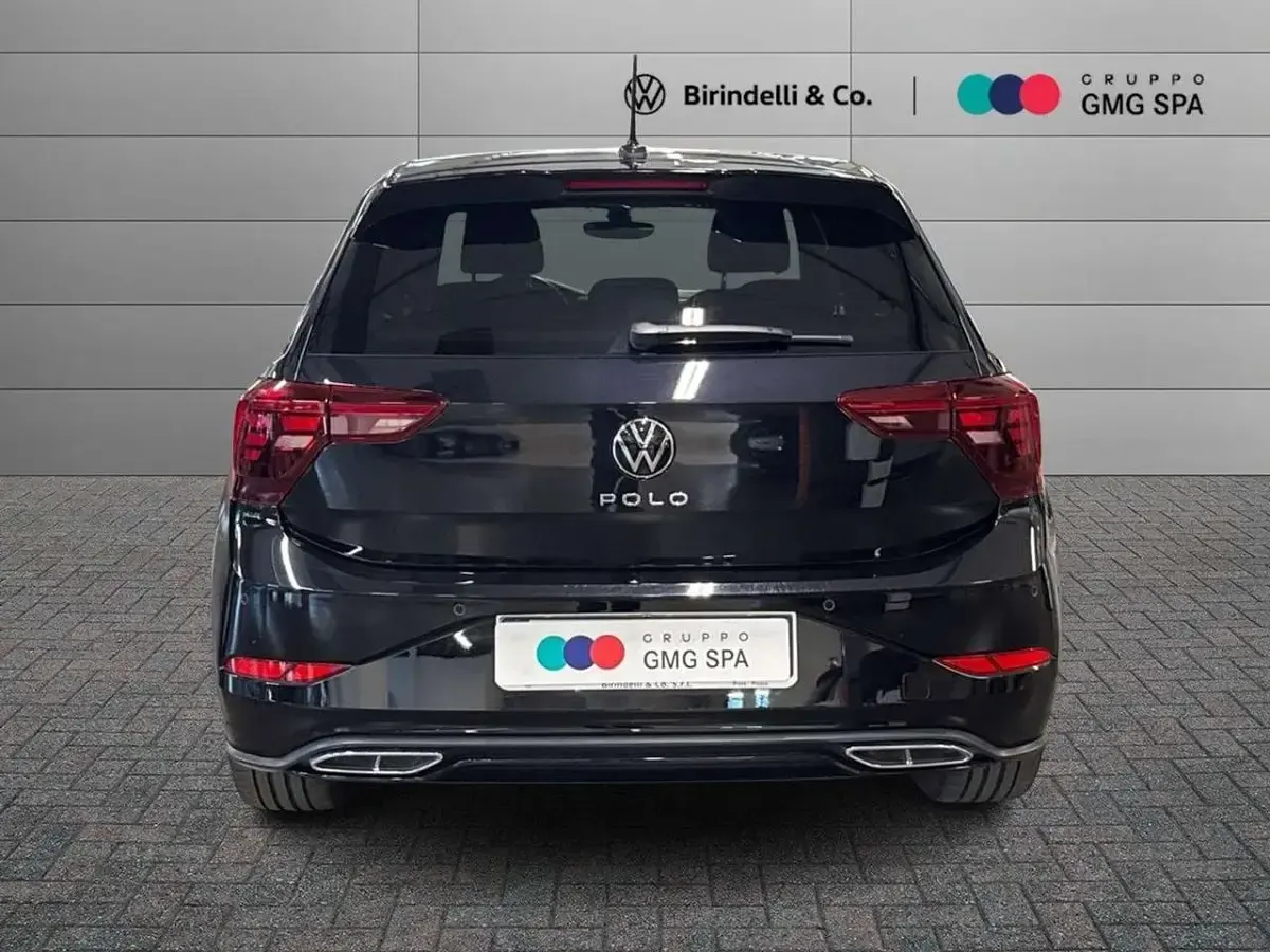 Usata VW Polo R-line 110 CV (80 kW) 2023 Nero Utilitaria