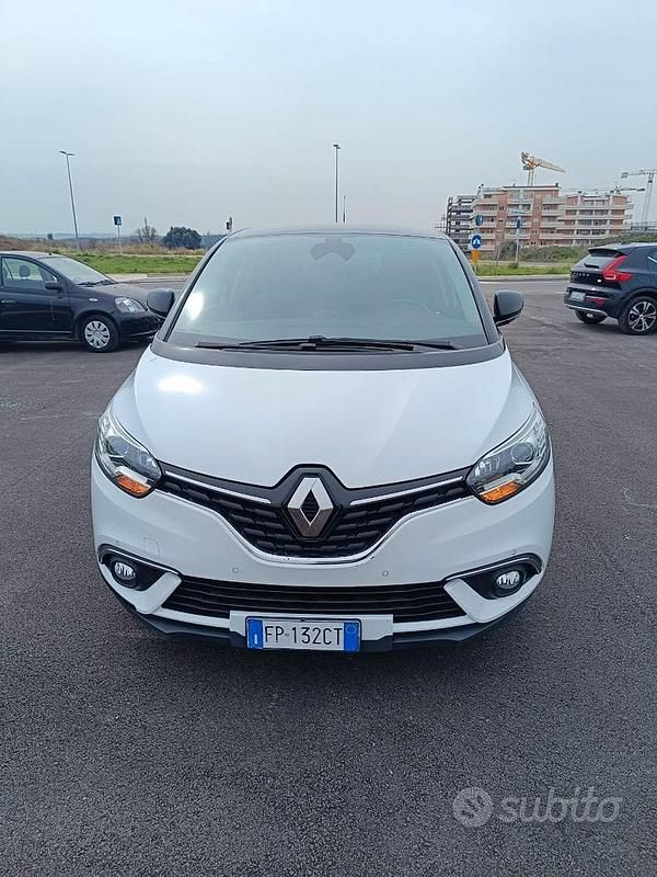 Usata Renault Scénic IV 150 CV (110 kW) 2018 Bianco Monovolume