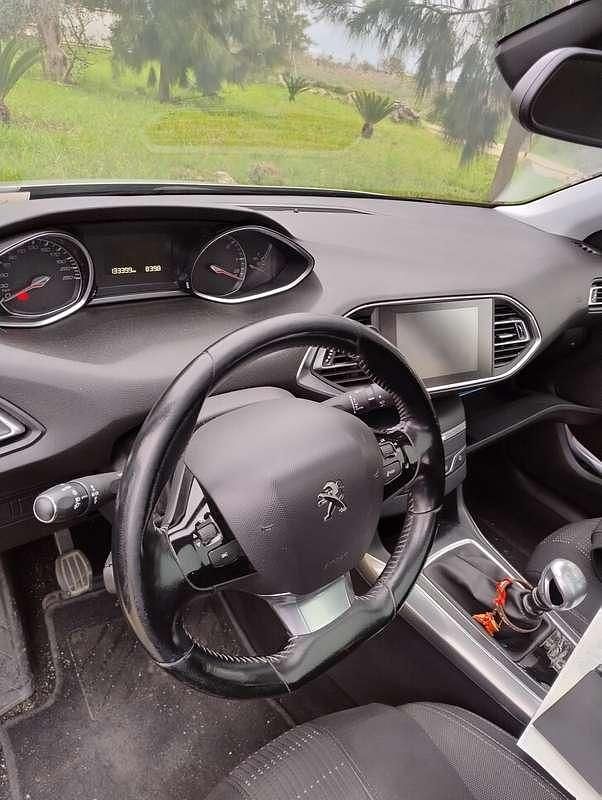 Usata Peugeot 308 SW Allure 120 CV (88 kW) 2017 Station wagon