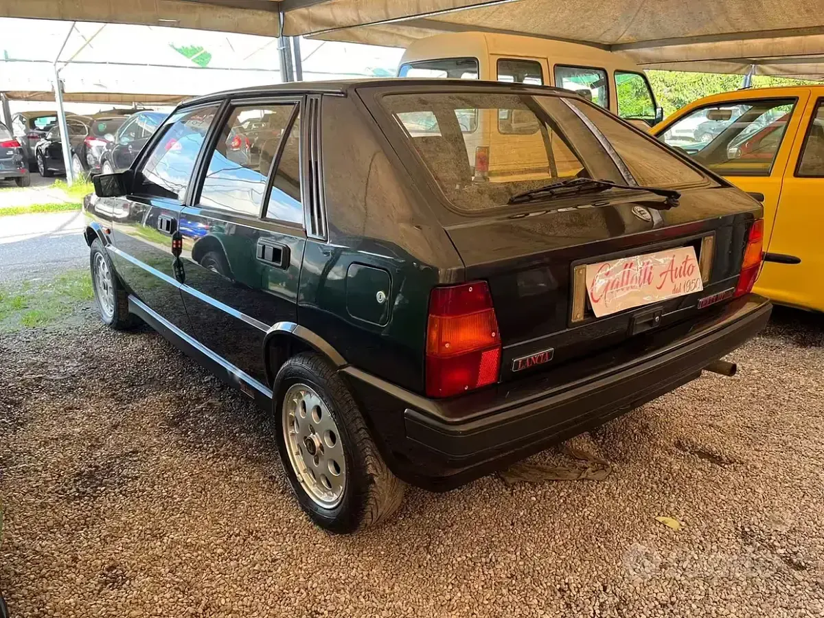 Usata Lancia Delta 140 CV (102 kW) 1989 Nero Utilitaria