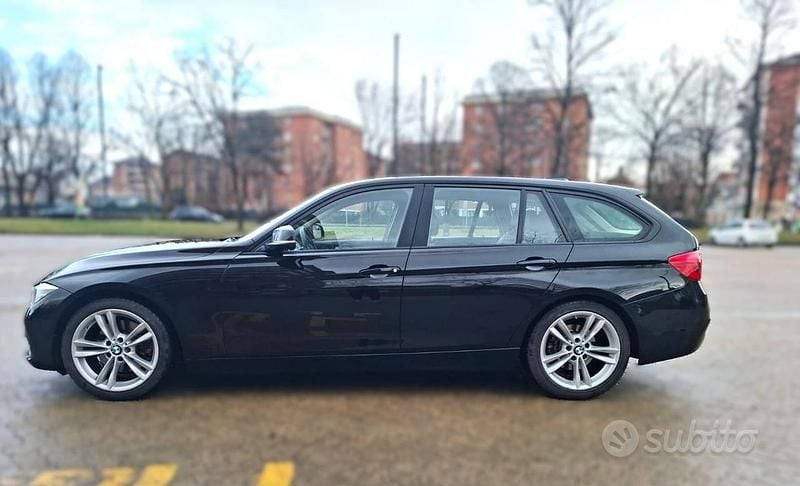Usata BMW 325 Efficient Dynamics 224 CV (164 kW) 2016 Nero Station wagon