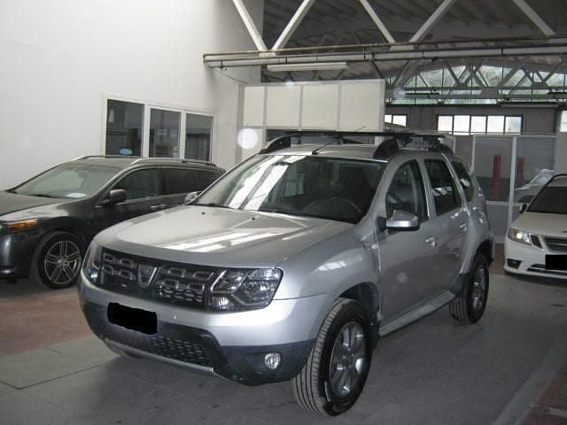 Usata Dacia Duster Lauréate 110 CV (80 kW) 2015 Argento SUV
