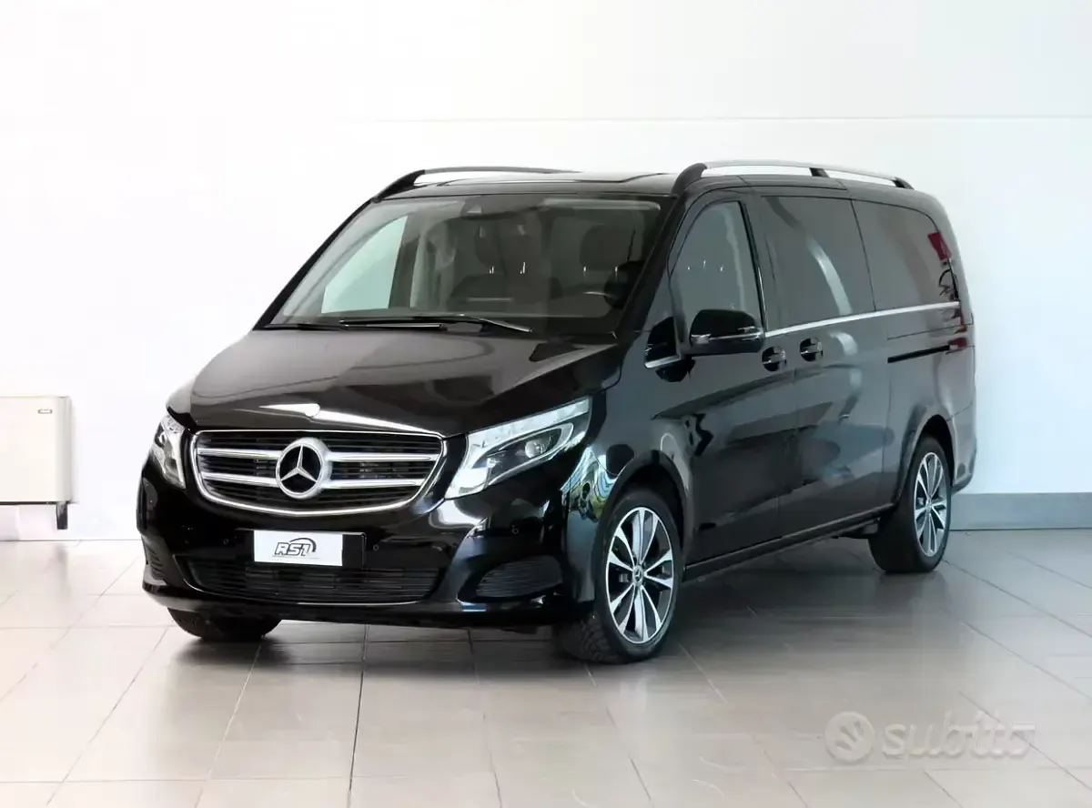 Usata Mercedes V220 Premium 163 CV (119 kW) 2019 Nero Monovolume