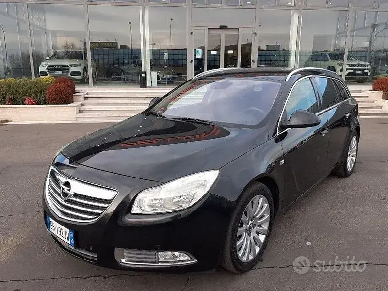 Usata Opel Insignia 160 CV (117 kW) 2010 Nero Station wagon