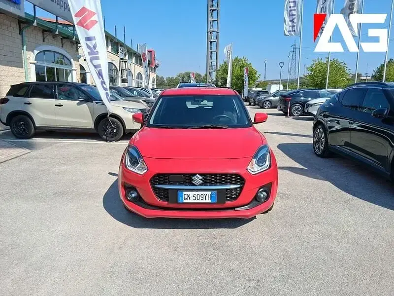 Usata Suzuki Swift 83 CV (61 kW) 2023 Rosso Utilitaria