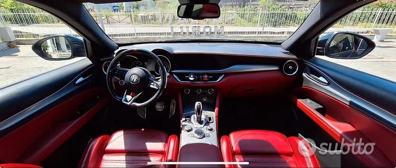 Usata Alfa Romeo Stelvio Veloce 210 CV (154 kW) 2020 Nero SUV