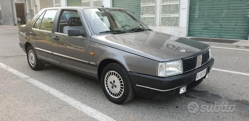 Usata Fiat Croma 120 CV (88 kW) 1987 Grigio Berlina