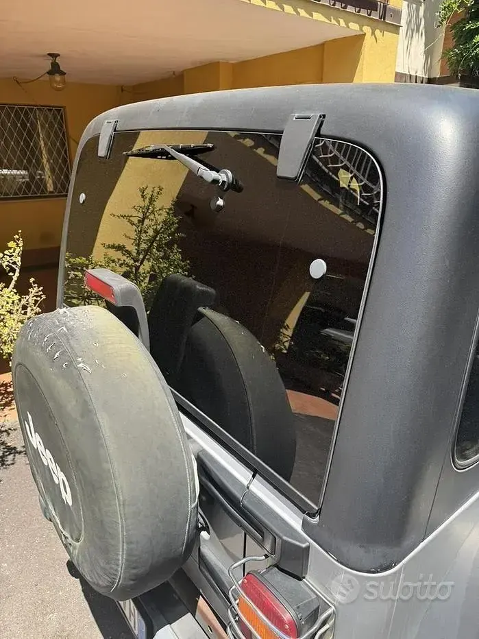 Usata Jeep Wrangler 143 CV (105 kW) 2004 SUV