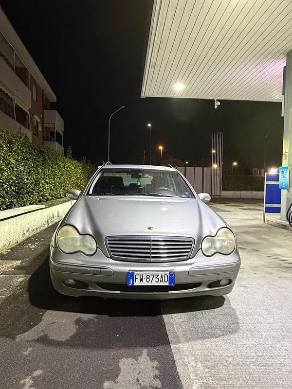 Usata Mercedes C270 129 CV (94 kW) 2004 Station wagon