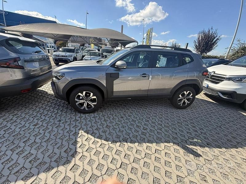 Usata Dacia Duster 100 CV (73 kW) 2025 Grigio Station wagon
