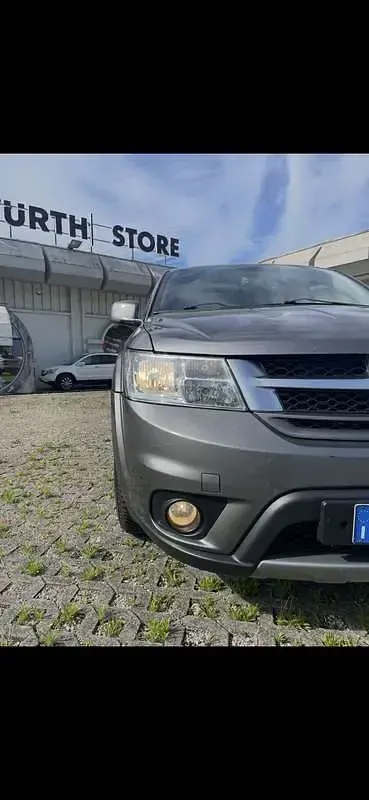 Usata Fiat Freemont 140 CV (102 kW) 2011 Grigio SUV