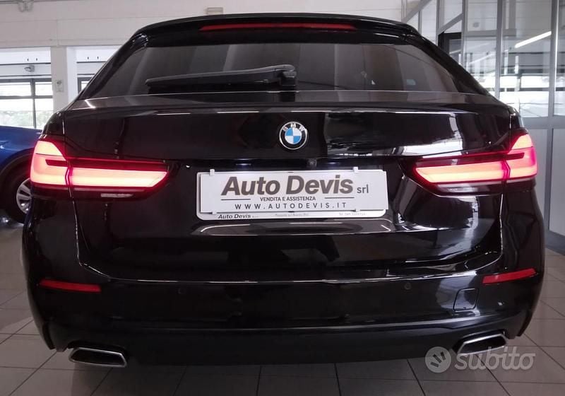 Usata BMW 520 Luxury Line 190 CV (139 kW) 2022 Nero Station wagon
