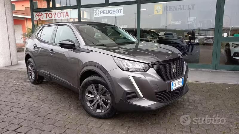 Usata Peugeot 2008 Active 131 CV (96 kW) 2021 Grigio SUV