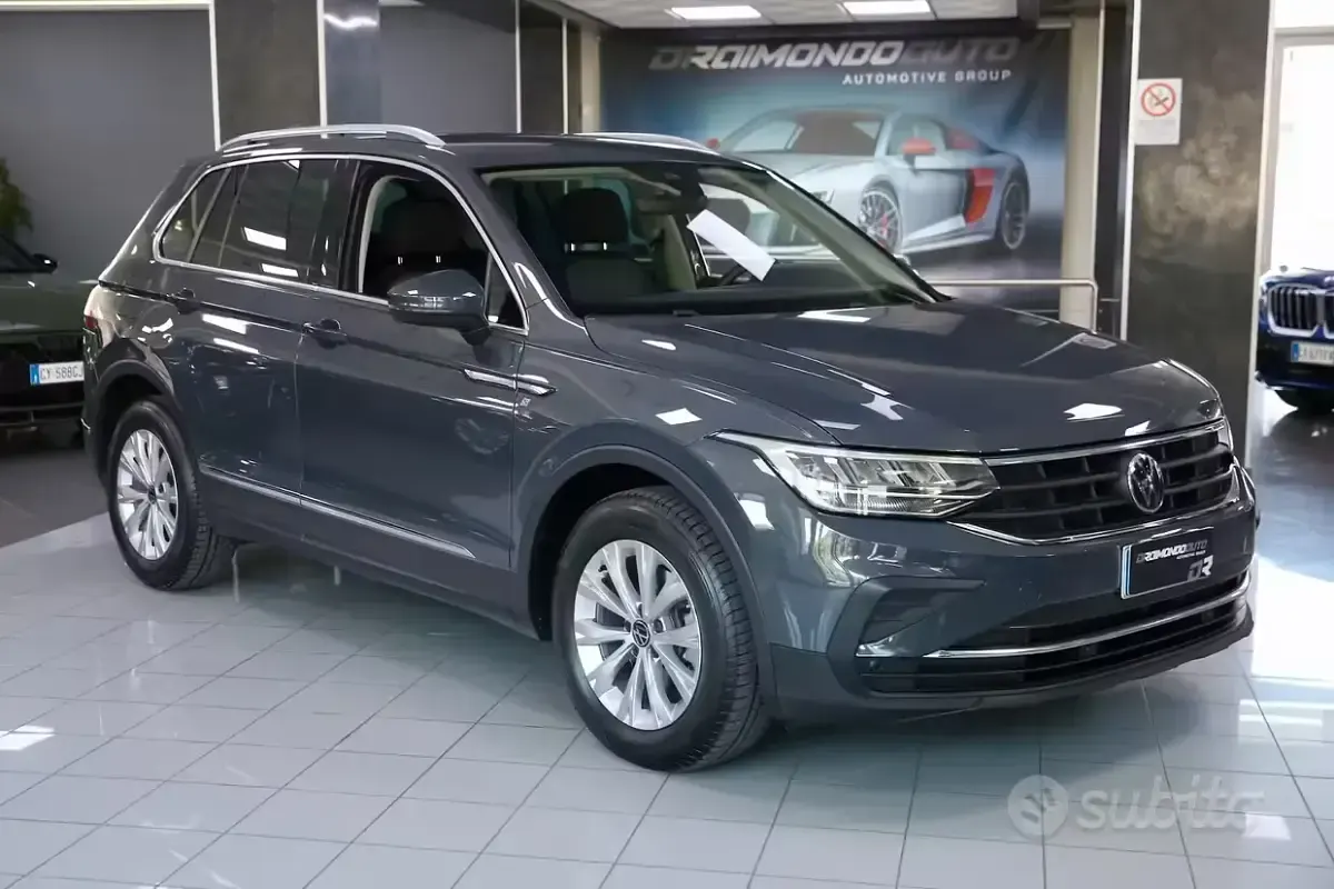 Usata VW Tiguan Life 150 CV (110 kW) 2021 Grigio SUV