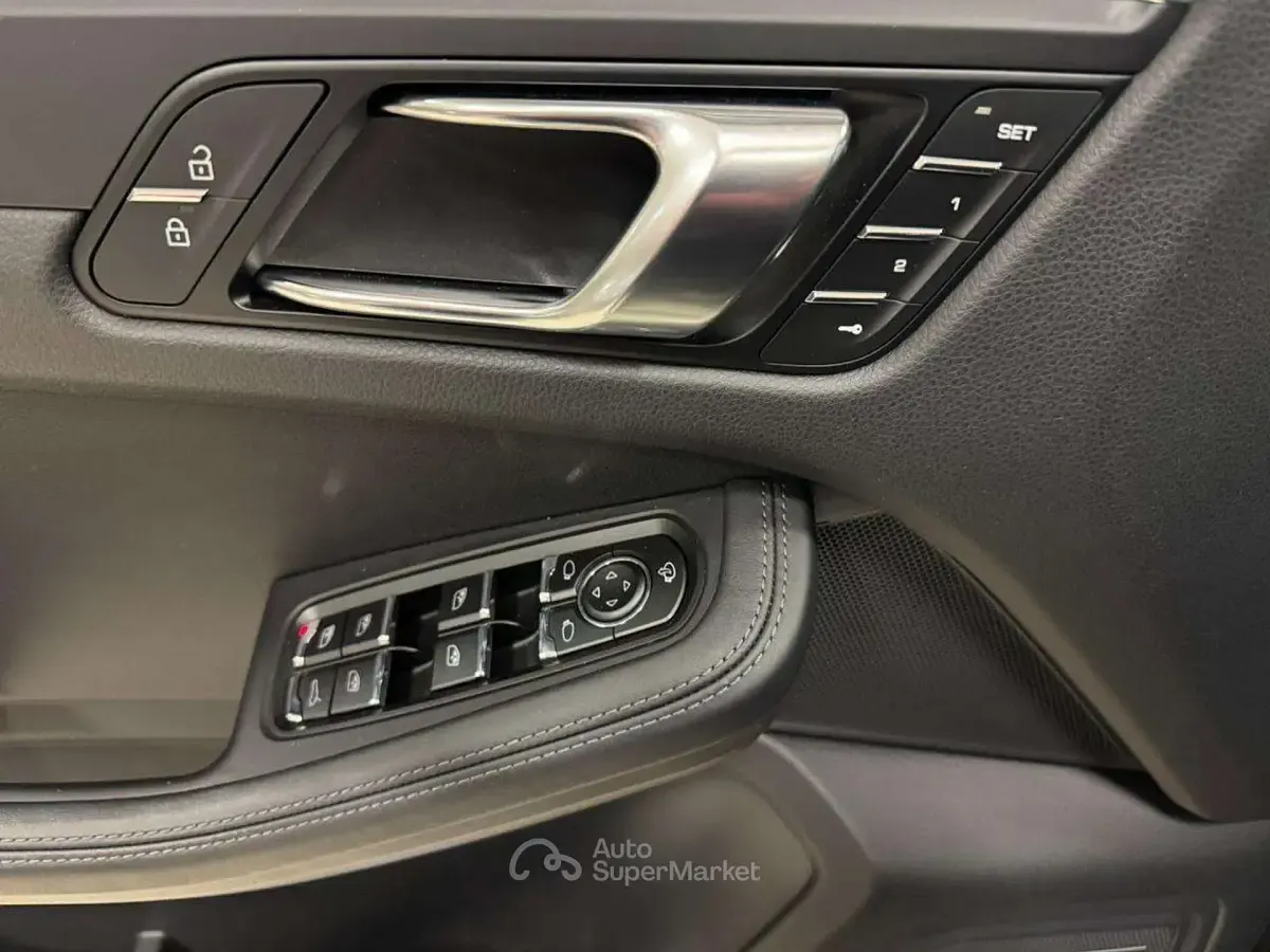 Usado Porsche Macan 265 CV (194 kW) 2024 Negro SUV