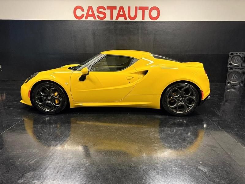 Second-hand Alfa Romeo 1750 240 CP (176 kW) 2018 Galben Berlinǎ