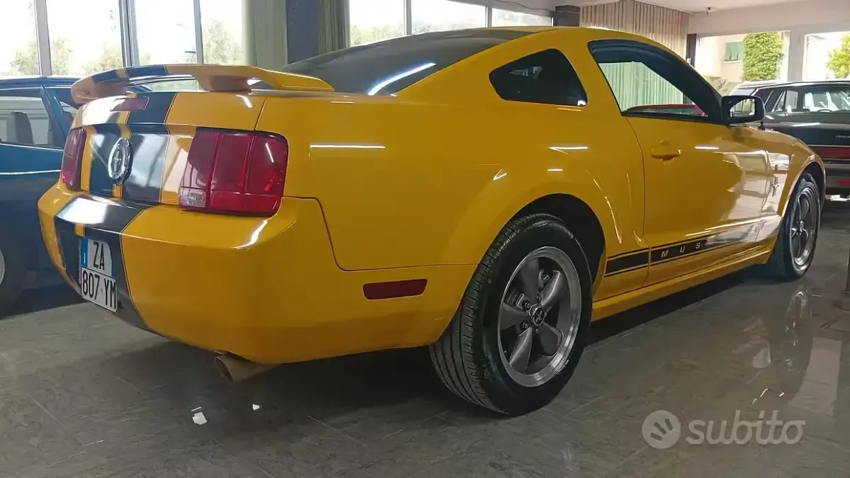 Usata Ford Mustang 212 CV (155 kW) 2006 Giallo Berlina