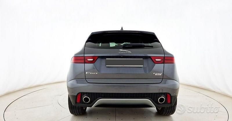 Usata Jaguar E-Pace 249 CV (183 kW) 2018 Grigio SUV