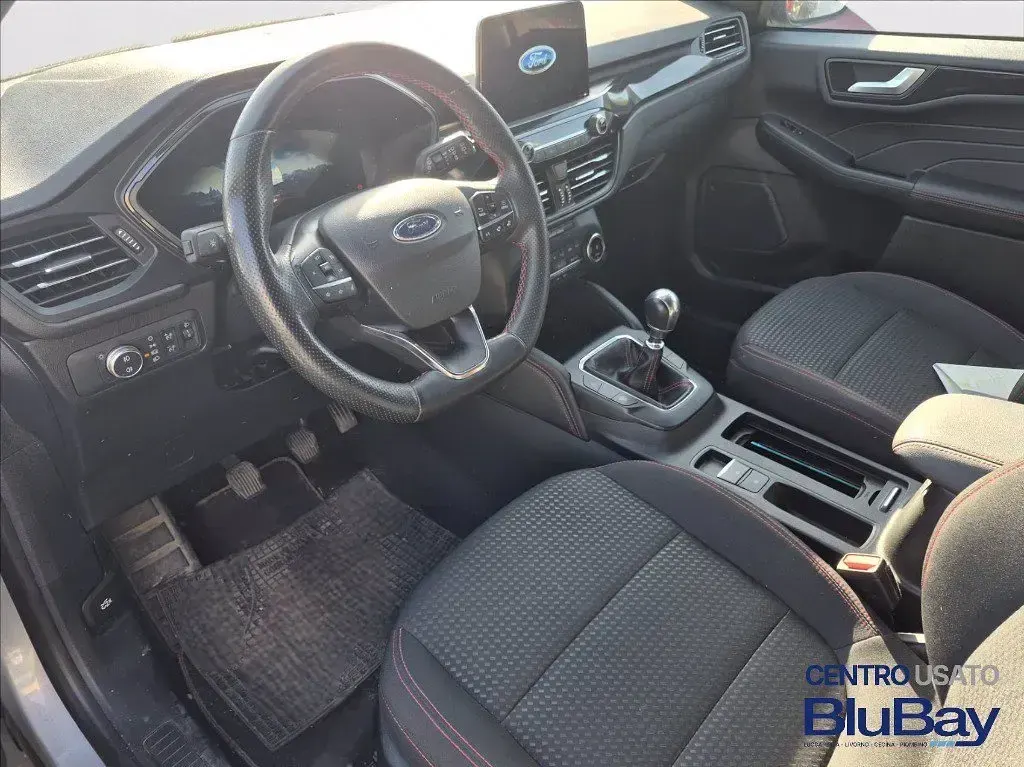 Usata Ford Kuga ST-Line 150 CV (110 kW) 2023 Argento SUV