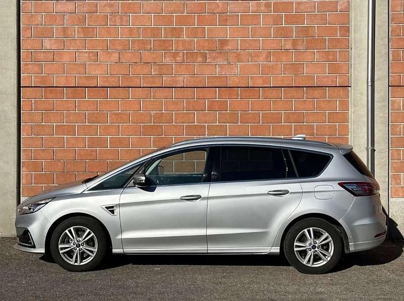 Begagnad Ford S-MAX Business Edition 150 HK (110 kW) 2020 Silver Minibuss