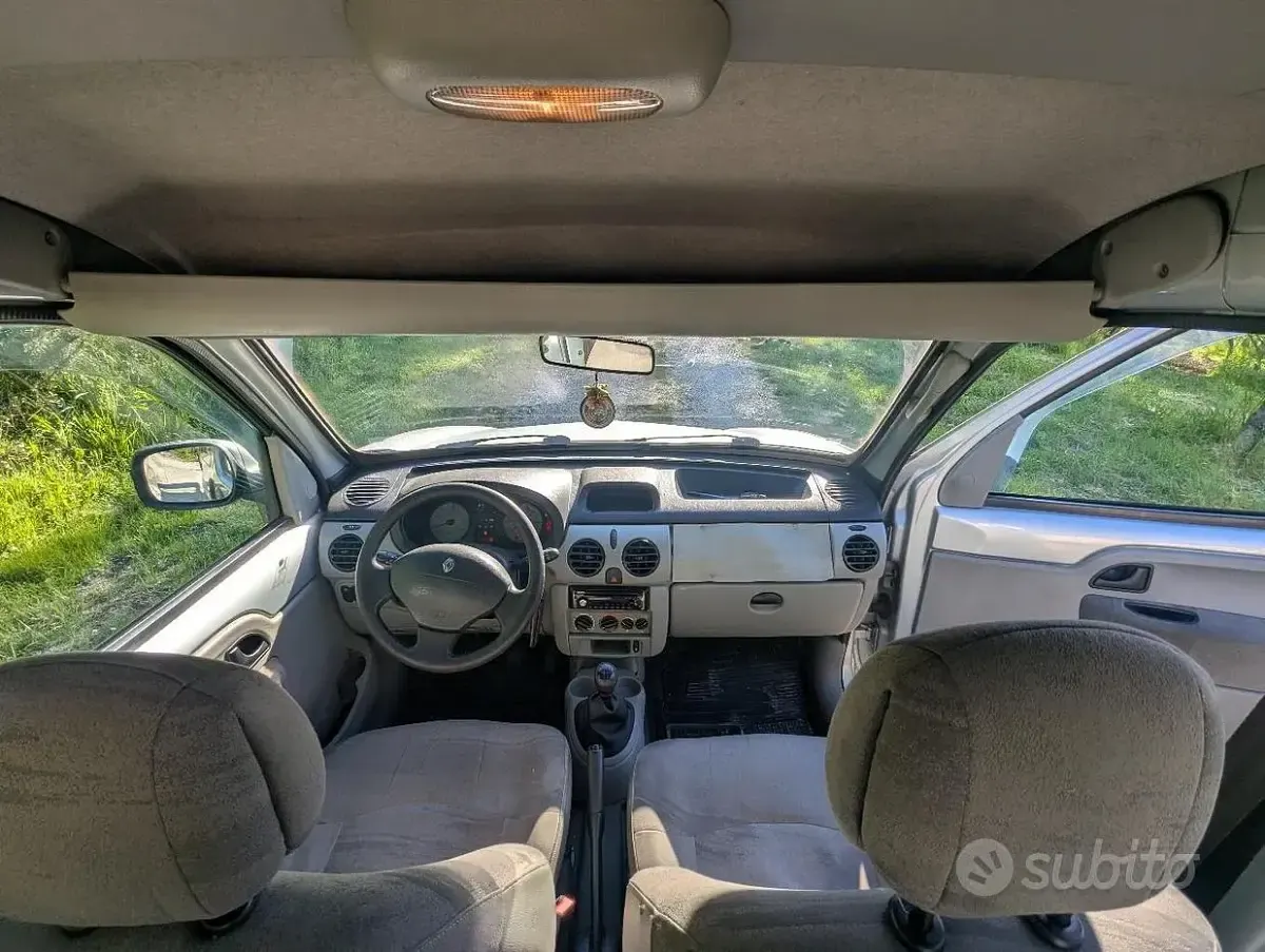 Usata Renault Kangoo 82 CV (60 kW) 2003 Monovolume