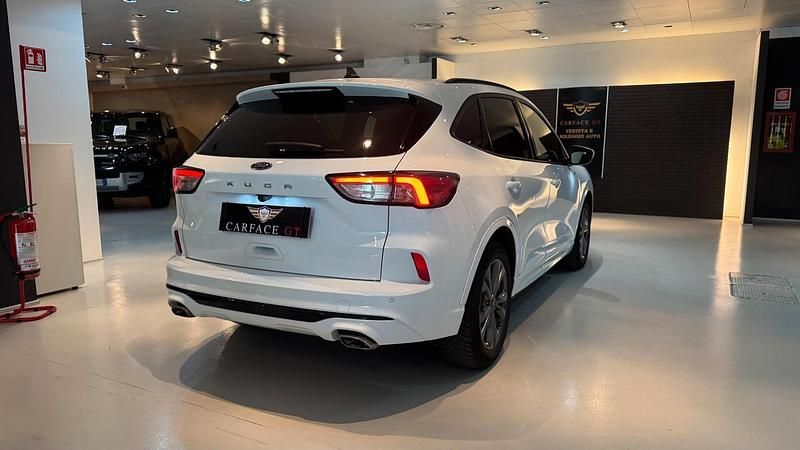 Usata Ford Kuga ST 120 CV (88 kW) 2023 Bianco SUV