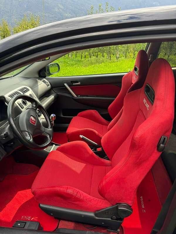 Usata 2005 Honda Civic Type R Tre volumi | 21.500 € (Molto cara) - Immagine 1/4