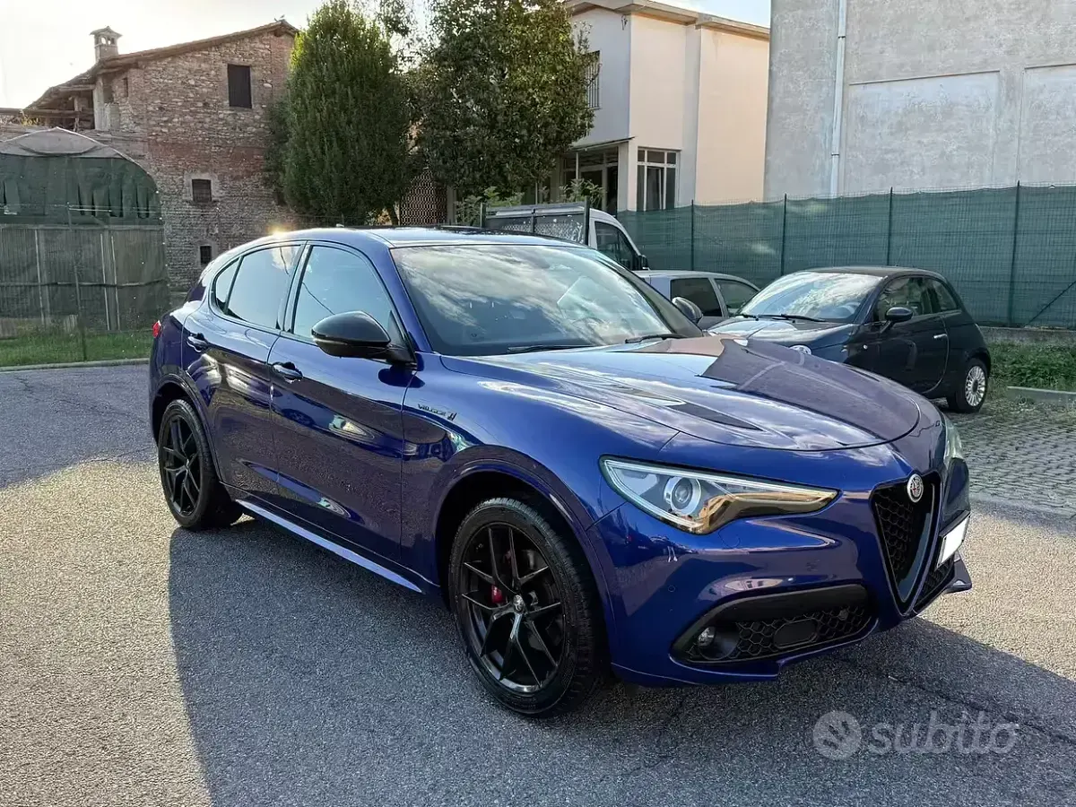 Usata Alfa Romeo Stelvio Ti 209 CV (153 kW) 2022 Bluazzurro SUV