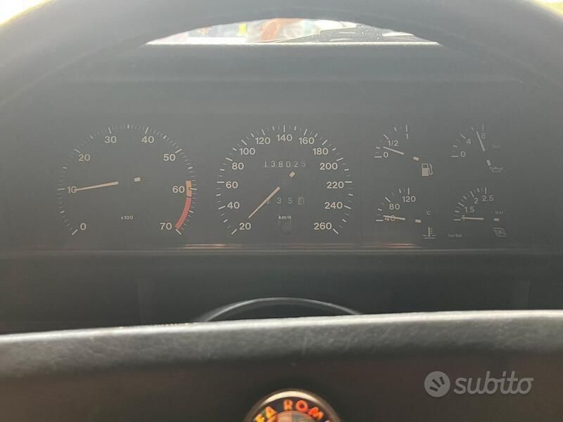 Usata Alfa Romeo 75 155 CV (114 kW) 1987 Rosso Berlina