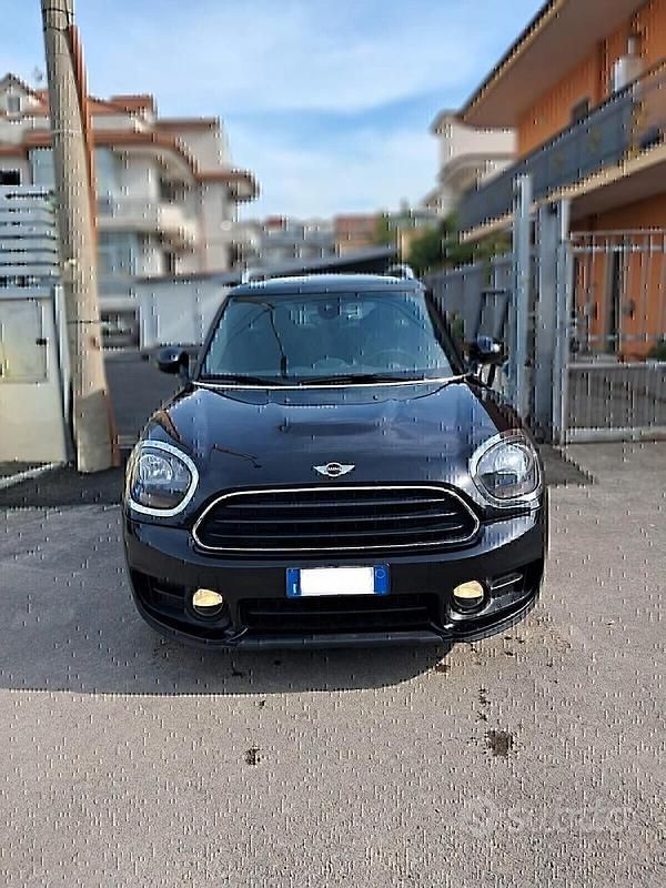 Usata Mini Cooper D Countryman Business 150 CV (110 kW) 2017 Nero SUV