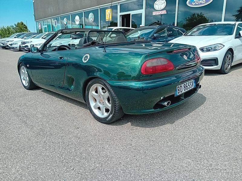 Usata MG F 120 CV (88 kW) 1999 Verde Cabrio