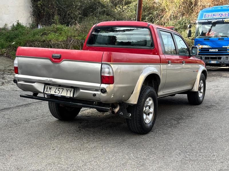 Usata Mitsubishi L200 100 CV (73 kW) 1997 Rosso Pick-up
