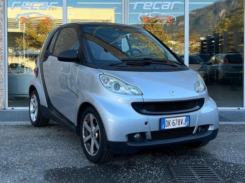 Argento Usata 2008 Smart ForTwo Coupé Pure Coupé | 5200 € (Buon prezzo) - Immagine 1/4