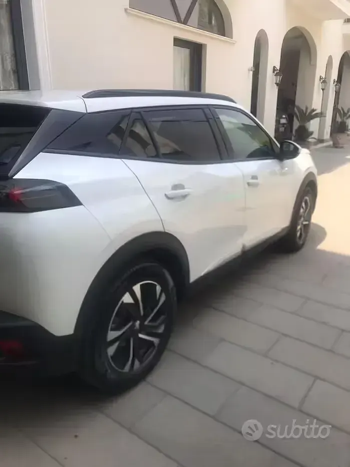 Usata Peugeot 2008 56 kW (77 CV) 2022 Bianco SUV